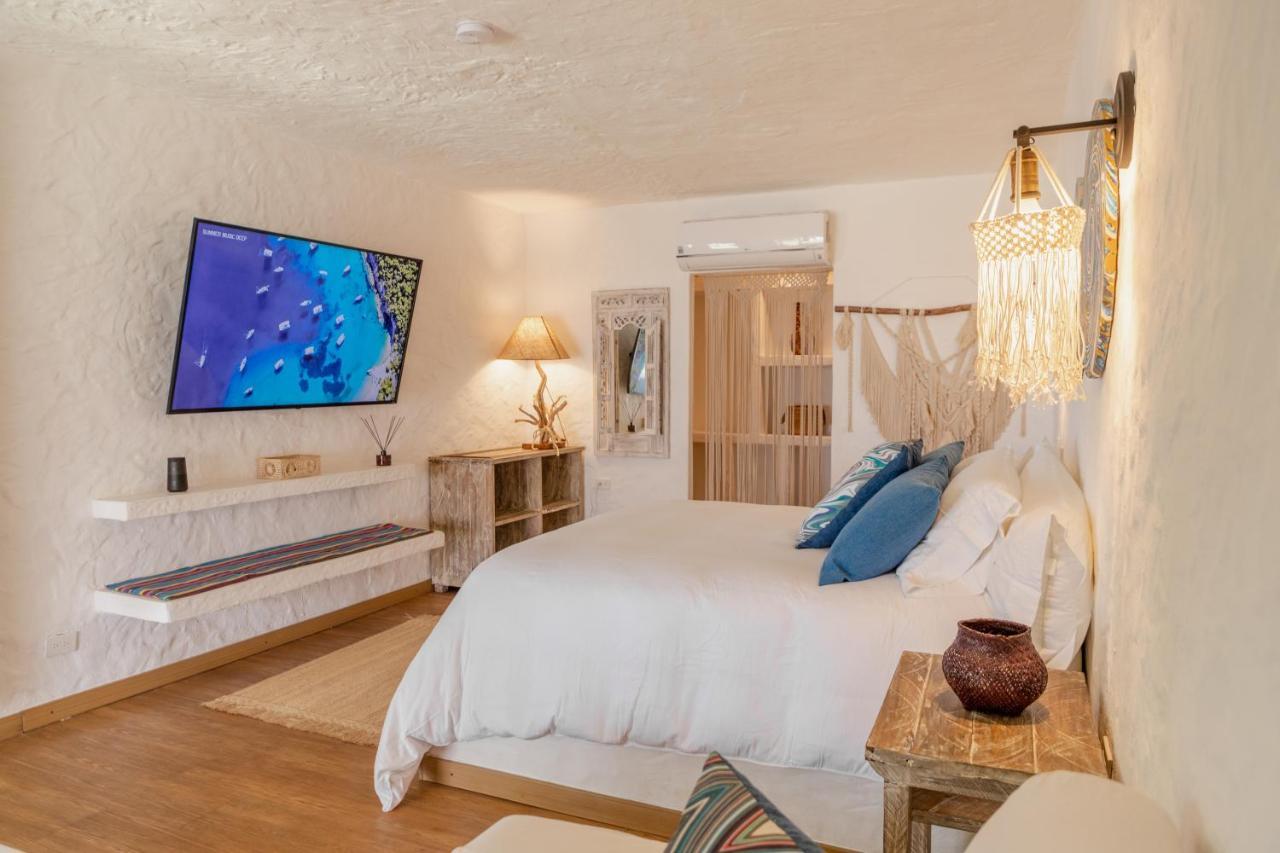 Hotel Bora Bora Club & Isla Grande (Cartagena)